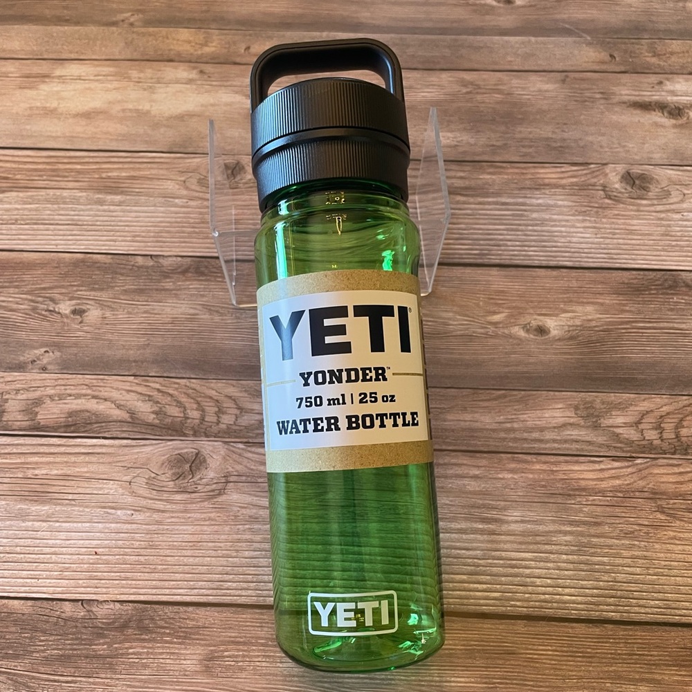 Yeti 750 ML / 25 OZ WATER BOTTLE | Green